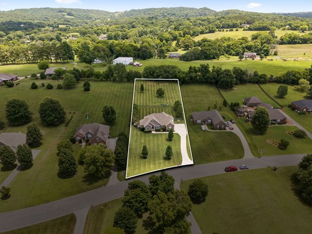 1013 The Long Run, Columbia, TN 38401