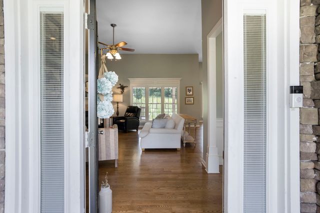 1013 The Long Run, Columbia, TN 38401