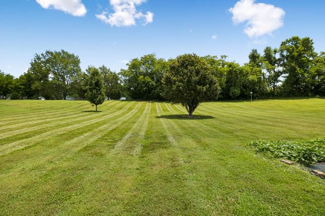 1013 The Long Run, Columbia, TN 38401