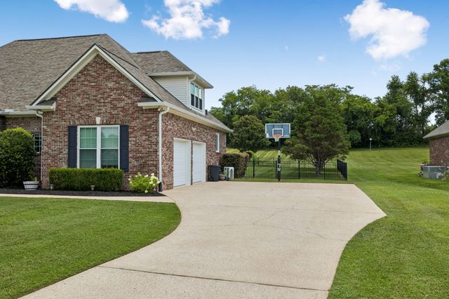 1013 The Long Run, Columbia, TN 38401