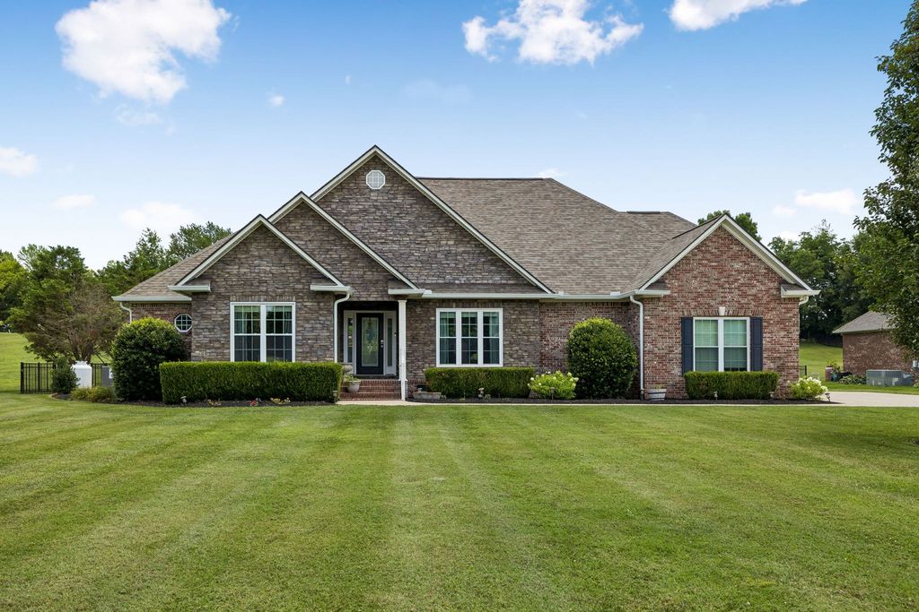 1013 The Long Run, Columbia, TN 38401