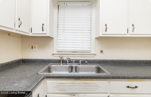 2515 Brownsboro Rd 8, Louisville, KY 40206