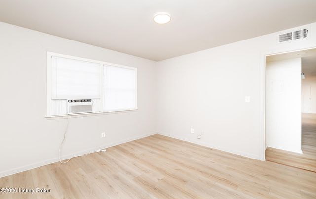 2515 Brownsboro Rd 8, Louisville, KY 40206