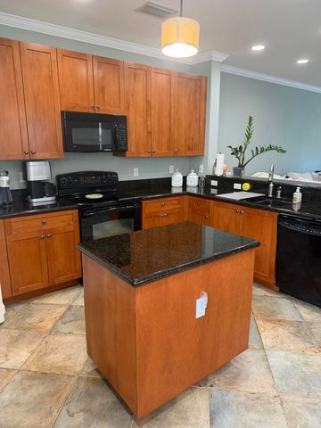 132 Greenwich Circle, Jupiter, FL 33458