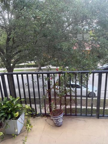 132 Greenwich Circle, Jupiter, FL 33458