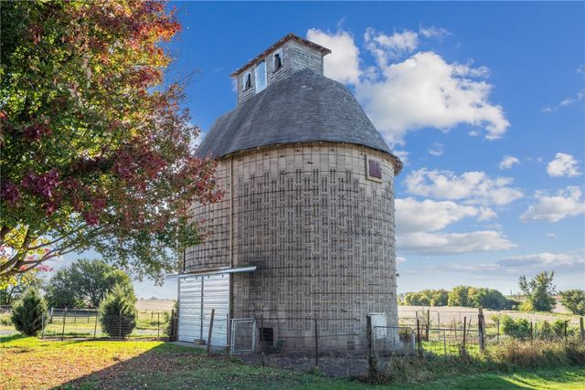 5929 16th Avenue, Garrison, IA 52229