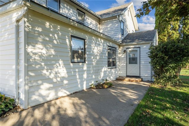 5929 16th Avenue, Garrison, IA 52229