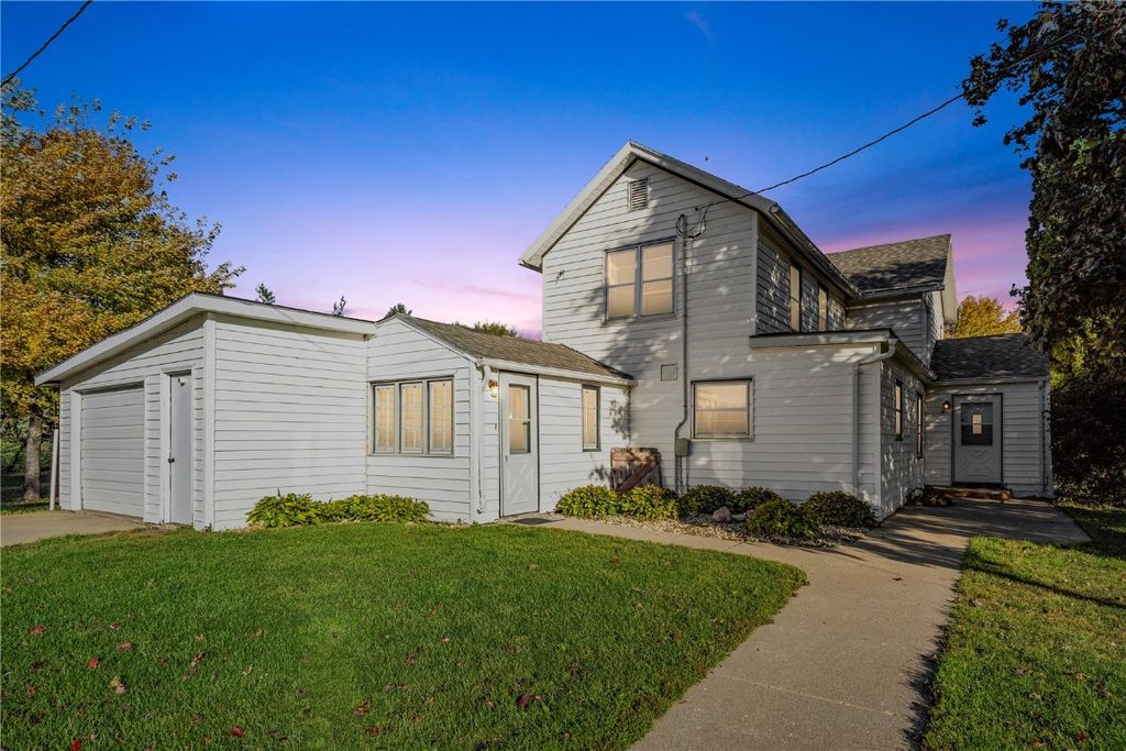 5929 16th Avenue, Garrison, IA 52229