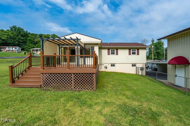 231 Pine Laurel Circle, Bluff City, TN 37618