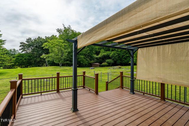 231 Pine Laurel Circle, Bluff City, TN 37618