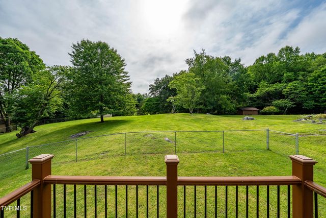 231 Pine Laurel Circle, Bluff City, TN 37618