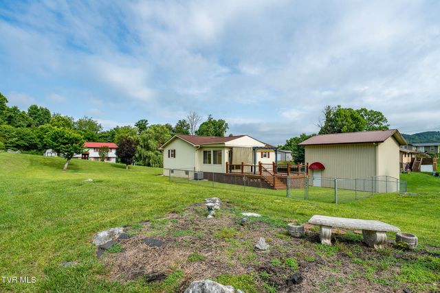 231 Pine Laurel Circle, Bluff City, TN 37618