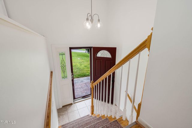 231 Pine Laurel Circle, Bluff City, TN 37618