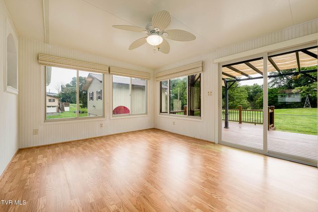 231 Pine Laurel Circle, Bluff City, TN 37618