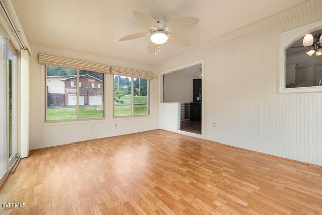 231 Pine Laurel Circle, Bluff City, TN 37618