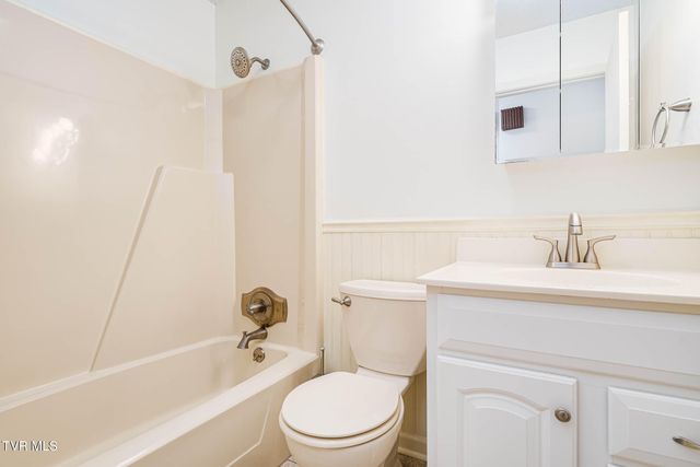 231 Pine Laurel Circle, Bluff City, TN 37618