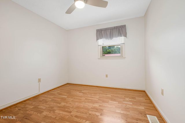 231 Pine Laurel Circle, Bluff City, TN 37618
