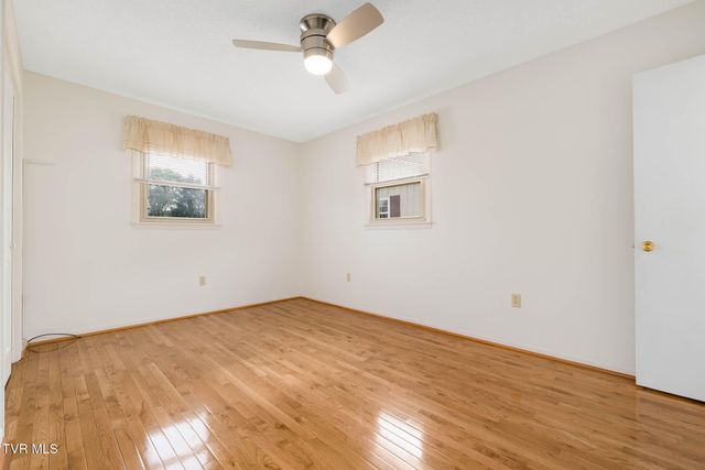 231 Pine Laurel Circle, Bluff City, TN 37618