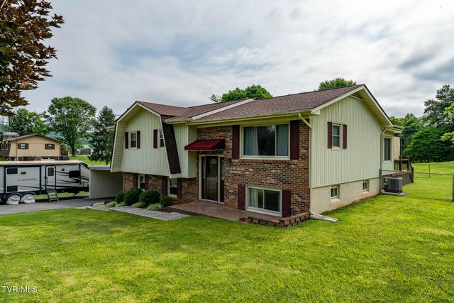 231 Pine Laurel Circle, Bluff City, TN 37618