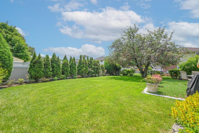 652 Shady Street, Hempstead, NY 11550