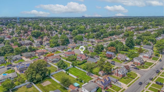 652 Shady Street, Hempstead, NY 11550