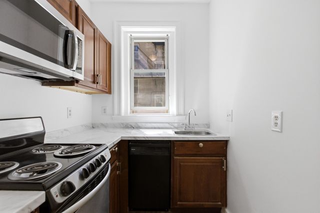 1673 Commonwealth Ave 3, Boston, MA 02135