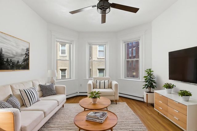 1673 Commonwealth Ave 3, Boston, MA 02135