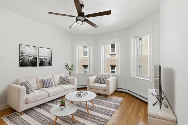 1673 Commonwealth Ave 3, Boston, MA 02135