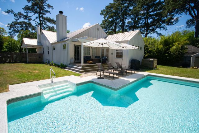2166 Saint James Drive, Charleston, SC 29412