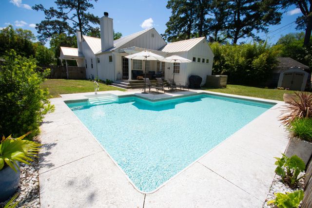 2166 Saint James Drive, Charleston, SC 29412
