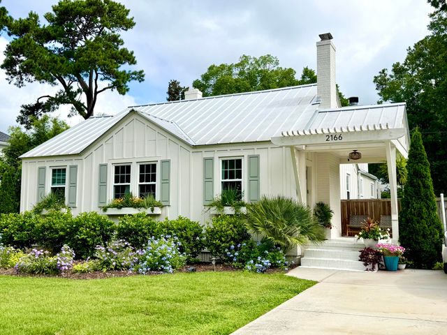 2166 Saint James Drive, Charleston, SC 29412