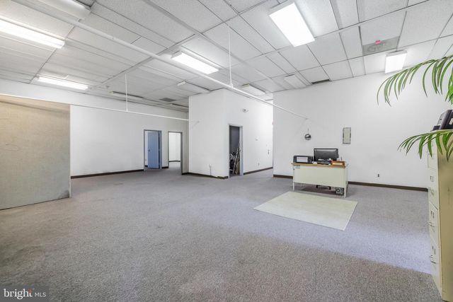 715 N KING ST, Wilmington, DE 19801