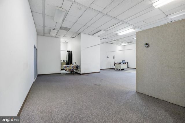 715 N KING ST, Wilmington, DE 19801