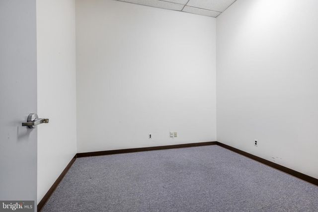 715 N KING ST, Wilmington, DE 19801