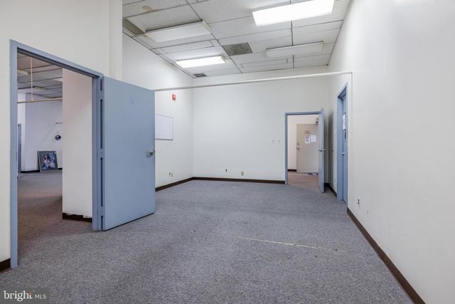 715 N KING ST, Wilmington, DE 19801