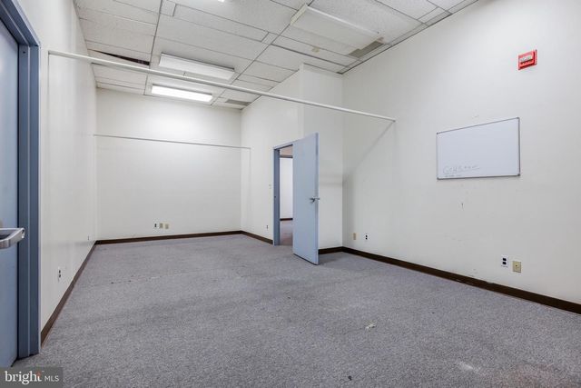 715 N KING ST, Wilmington, DE 19801