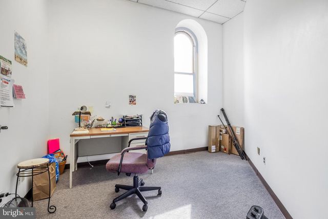 715 N KING ST, Wilmington, DE 19801