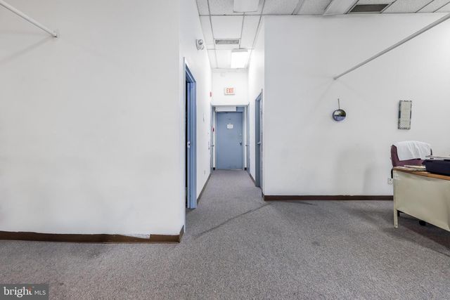 715 N KING ST, Wilmington, DE 19801