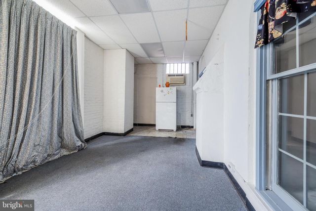 715 N KING ST, Wilmington, DE 19801