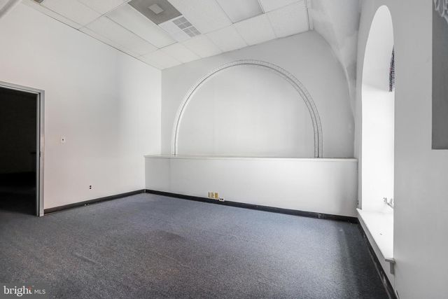 715 N KING ST, Wilmington, DE 19801