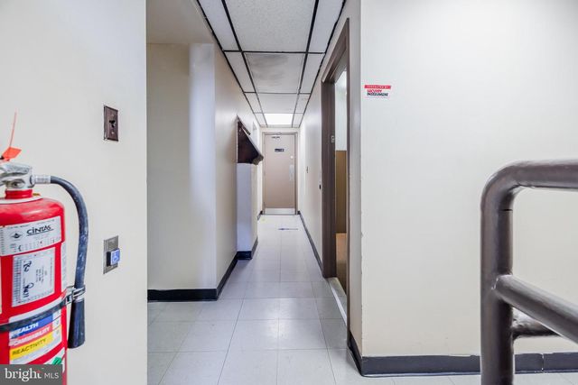 715 N KING ST, Wilmington, DE 19801