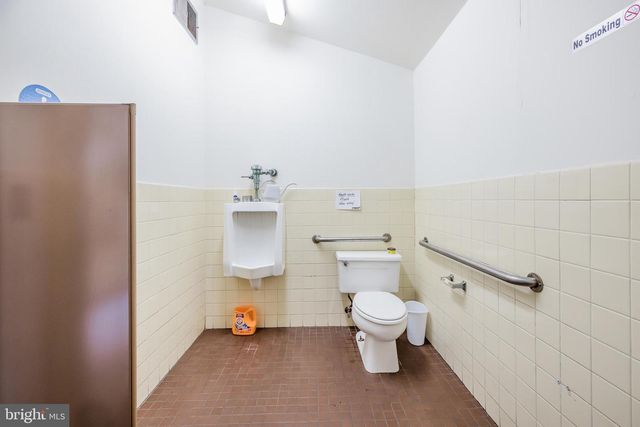 715 N KING ST, Wilmington, DE 19801