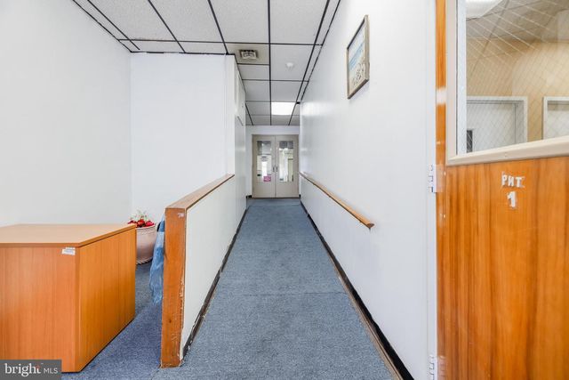 715 N KING ST, Wilmington, DE 19801