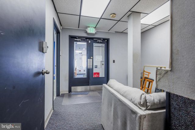 715 N KING ST, Wilmington, DE 19801