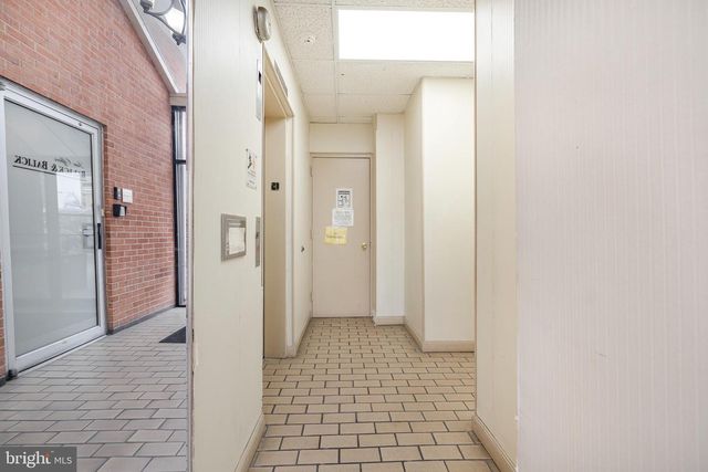 715 N KING ST, Wilmington, DE 19801