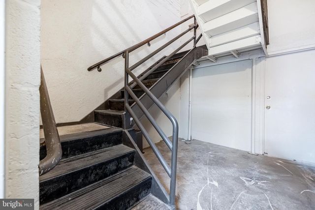 715 N KING ST, Wilmington, DE 19801