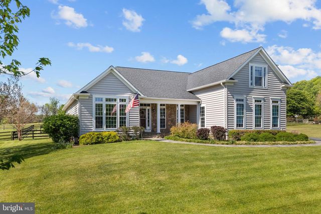 35987 BIRCH HOLLOW LN, Hillsboro, VA 20132