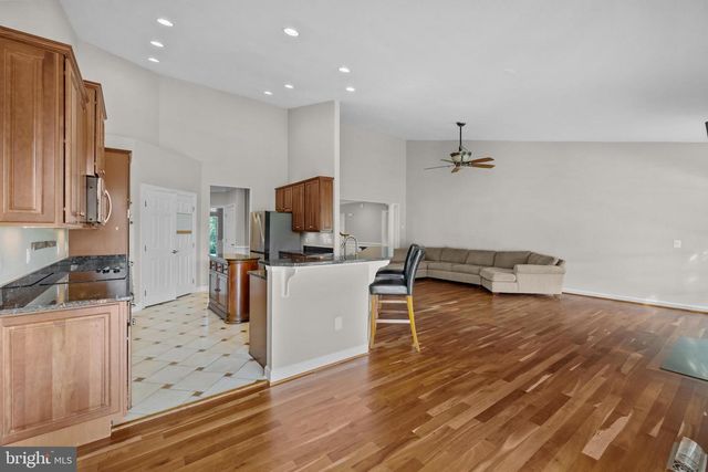35987 BIRCH HOLLOW LN, Hillsboro, VA 20132