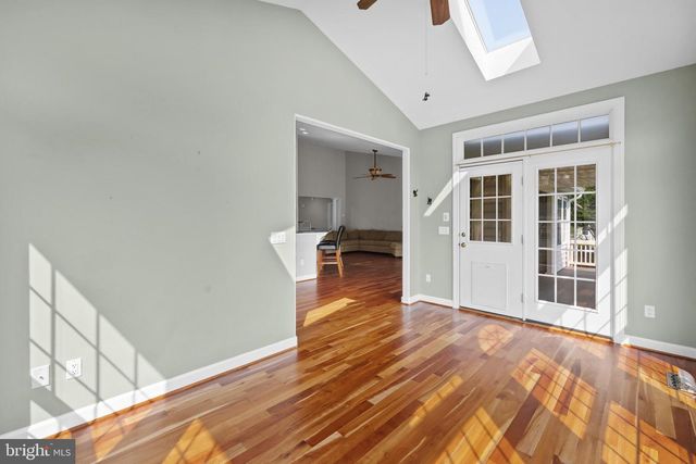 35987 BIRCH HOLLOW LN, Hillsboro, VA 20132