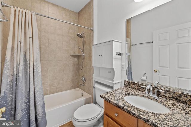 35987 BIRCH HOLLOW LN, Hillsboro, VA 20132